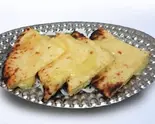 24.チーズハニーナン Cheese honey naan（ムガルパレス 4号店）