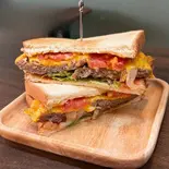 チーズWバーガーホットサンド（ホットサンドカフェ代官山）
