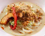 特製ごまだれ麻辣うどん（肉汁うどん桜）