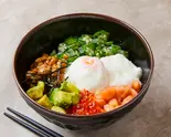 【エイジング効果】アボカドねばとろ親子丼（自然派ネバとろばくだん食堂 曙店）