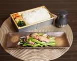 和牛レバニラ弁当（焼肉弁当 マルサンカク）