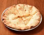 チーズナン Cheese Naan(インド・ネパールレストラン ビハニ)