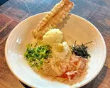温 ちく玉天ぶっかけうどん（釜あげうどん 楽）