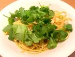 つぶ貝と青唐辛子のパクチーたっぷりペペロンチーノ（リフランド）