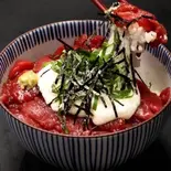 マグロ山かけ丼（海と土 灯）