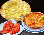 選べるチーズナンのVIPセット (VIP Set)(ポカラ伯爵 - リトルインディア)
