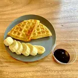 アメリカンワッフル バナナチョコソースWaffles with Banana and Chocolate Sauce(the25Nail&Cafe)