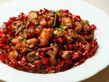 辣子鸡(スパイシー鶏肉の角切りから揚げ)（中華料理 裕華楼）