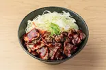 激辛カルビ・ハラミ丼（尼崎肉劇場）