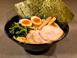 スペシャルラーメン SPECIAL RAMEN(横浜家系ラーメン 幸道家田無店)