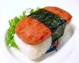 スパムおにぎり(海のYey uminoie)