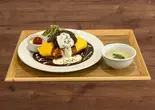 チーズハンバーグオムライス(スープ・サラダ付き)（たまごダイニング 卵と玉子）