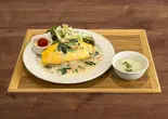 ほうれん草サーモンクリームオムライス(スープ・サラダ付き)（たまごダイニング 卵と玉子）