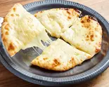 チーズナン Cheese Naan(ダージリンスパイス糀谷店)