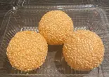 抹茶ごま団子（中華工房 龍伸）