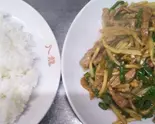 青椒牛肉絲定食（中華料理 八龍）
