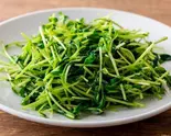 豆苗塩味炒め（金の餃子酒場 西葛西店）