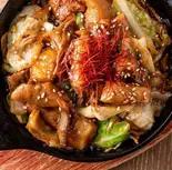 牛ホルモン鉄板焼き（金の餃子酒場 西葛西店）