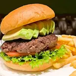アボガドチーズバーガー-Avocado Cheeseburger-（scheinensteakhouse）