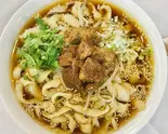 ホンシャオニュウロウ刀削麺(紅焼牛肉刀削麺)（大碗 蘭州拉麺•刀削麺）