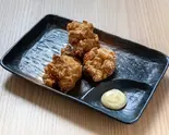 当店自慢の唐揚げ(3個)（生わんたんらぁめん専門店 赤黄緑）