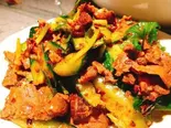 牛肉とキュウリの和え物(黄瓜拌牛肉)（寛窄巷子 カンザイシャンズ 蒲田店）