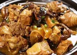 鶏とナラタケの煮込み(小鸡炖榛蘑)（寛窄巷子 カンザイシャンズ 蒲田店）