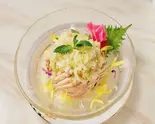 蒸鶏のネギソース和え Steamed Chicken with Welsh Onion Sauce(香港飲茶 唐朝)