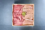 生本まぐろ極上大トロ・炙り大トロ丼（みらい水産【生本まぐろ店】）