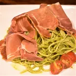 しそジェノベーゼとスペイン産生ハムの冷製フェデリーニ（Pizzeria Regista）