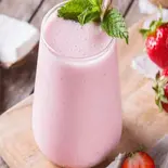 ストロベリーラッシー Strawberry Lassi（LAXMI 印度亭）