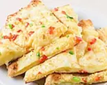 ガーリックチーズナン/Garlic Cheese Nan（キングキッチン）