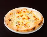 クアトロ フォルマッジョ Pizza with 4 Types of Cheese（西麻布フループ( FxLOOP☆)）