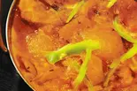 ②スペシャルチキンカレー Special chicken curry（KHUSHI KHUSHI）