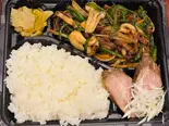 牛肉とピーマンの細切り炒め弁当（味香園）
