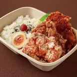 蔵之介の三色入りでっから弁当（五穀みそらーめん 味噌屋蔵之介 田無ASTA店）