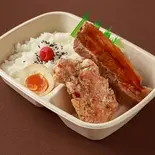 蔵之介の「でっから＆旨トロ角煮弁当」（五穀みそらーめん 味噌屋蔵之介 朝霞田島店）