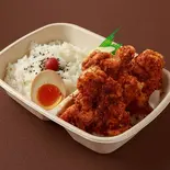 蔵之介の「ケイジャンのでっから弁当」（五穀みそらーめん 味噌屋蔵之介 朝霞田島店）