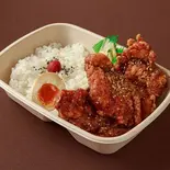 蔵之介の「やみつき甘ダレのでっから弁当」（五穀みそらーめん 味噌屋蔵之介 朝霞田島店）