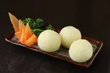 胡麻団子(3個) Sesame Dango (3 Pieces)(中華料理 菜香菜 新宿店)