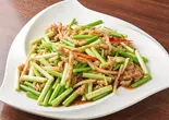 豚肉とニンニクの芽炒め（刀削麺酒坊 アルカキット錦糸町店）