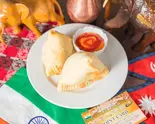サモサ 2P Samosa (2 Pieces)（ニュータジマハルエレベスト十三店）