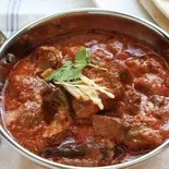 マトン(ラム肉)カレー Mutton Curry(アジアンスパイシーレストラン&バー マイティー)