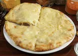 チーズ ナン - Cheese Naan（INDIAN KITCHEN TARA）