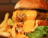 クラシックチーズバーガー（Memphis）
