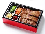 ハーフ＆ハーフ弁当（焼肉 たかやま 港南台店）