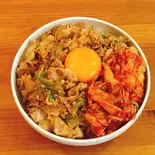 キムチにんにく醤油豚丼 並盛りなのにお肉200g KimchiNinniku(Garic)SyoyuButadon200g（MALiKA）