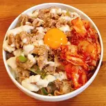 キムチーズにんにく醤油豚丼 並盛りなのにお肉200g KimchiCheeseNinniku(Garic)SyoyuButadon200g（MALiKA）