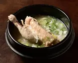 サムゲタン(ハーフ) Samgye-Tang (Half Chicken)（韓国料理 TAMMI）