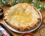 ハニーチーズナン/Honey Cheese Nan（ナマステ インディアンダイニング＆バー）